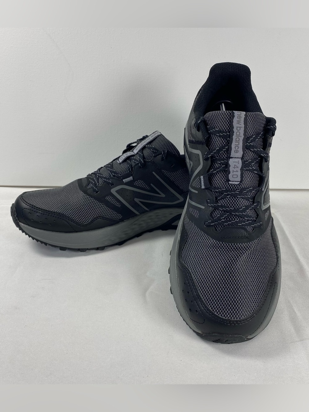 New Balance 410v8 Mens 11.5 D Black Gray Trail Running Shoes MT410LB8